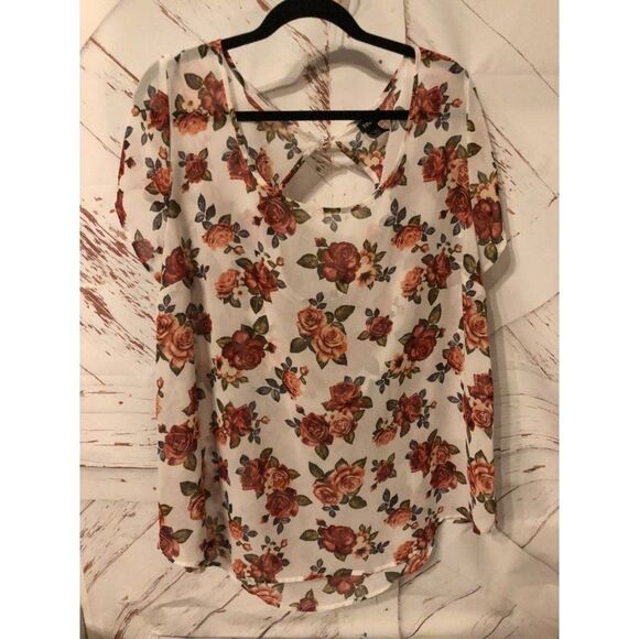 Torrid size 2 sheer white roses blouse - Picture 1 of 5